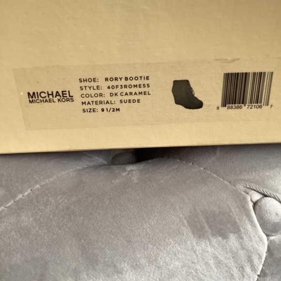 Michael Kors Rory Bootie DK Caramel - Picture 2 of 3